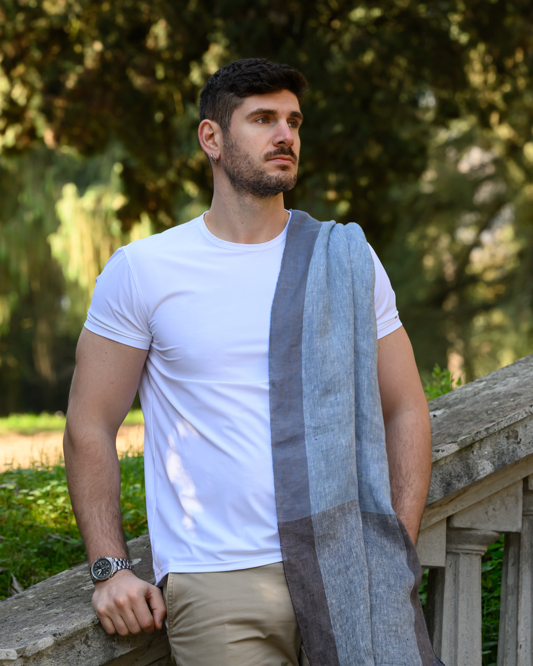 T-shirt Tokyo e Sciarpa in lino a quadri